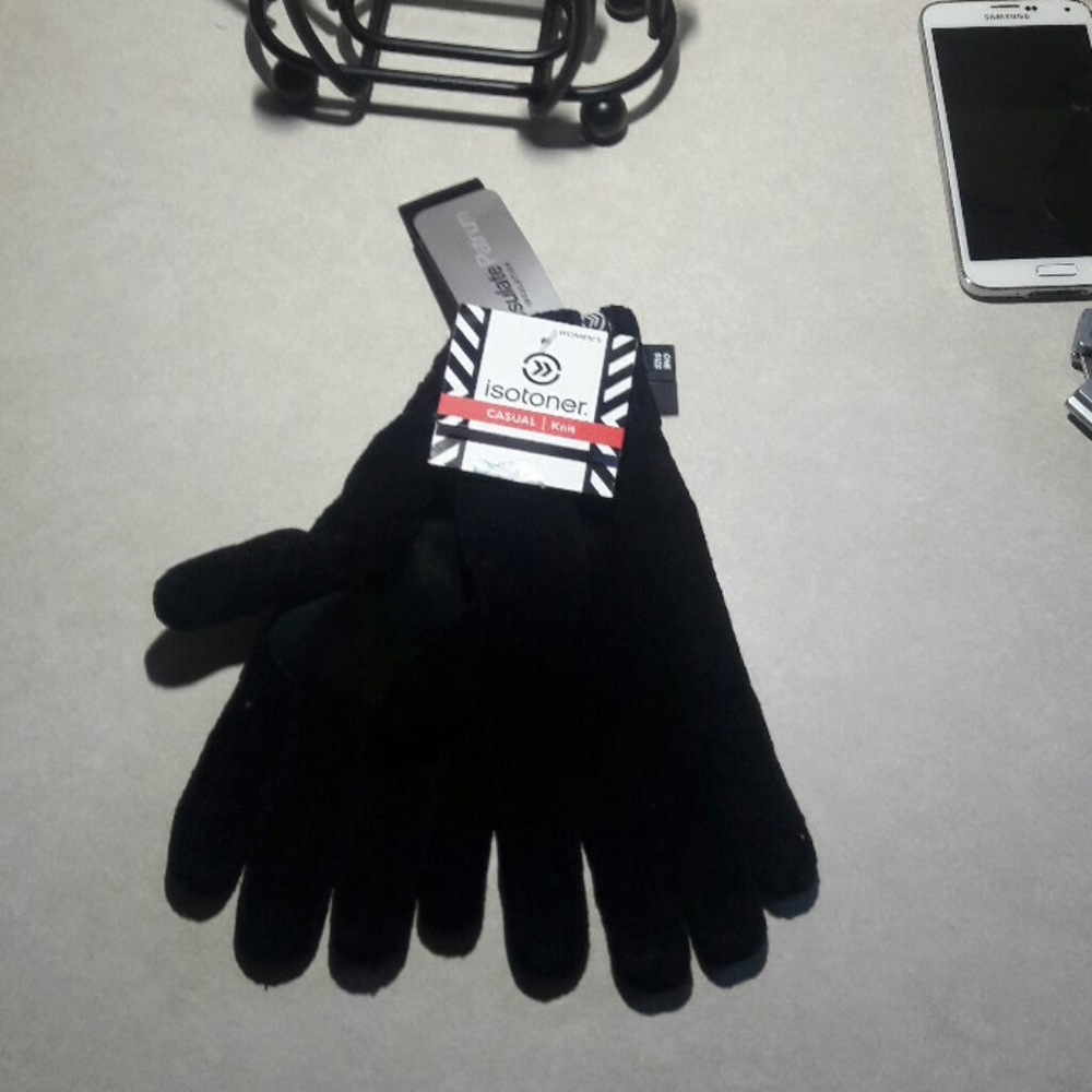 New with tag Isotoner winter gloves